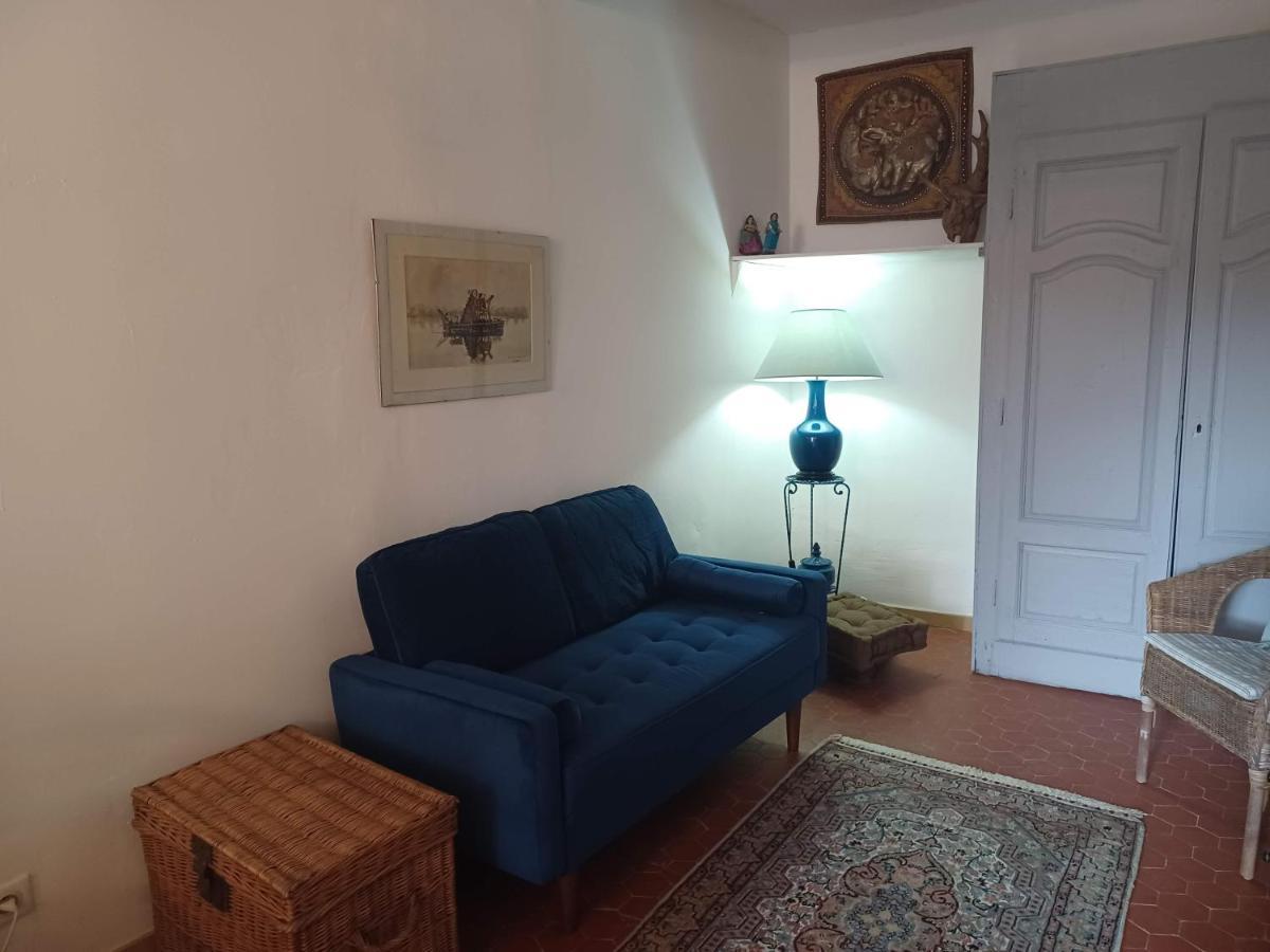 Apartamento L'Horloge Aups Habitación foto